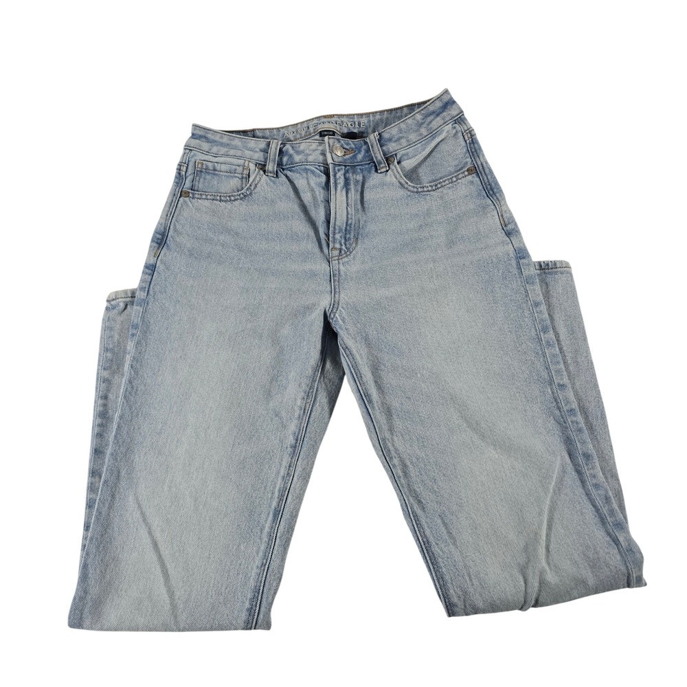 American Eagle Mom Jean Light Wash High Waisted Denim Size 2 Regular 15188